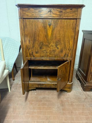 Scrittoio a ribalta noce lastronato 1850