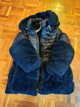 Cazadora niña negra