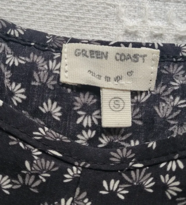 Vestido negro estampado floral verano