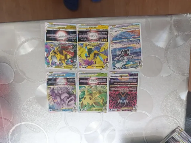 Cartas Pokémon Variadas