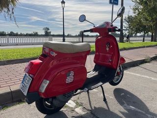 Vespa 125 FL Roja