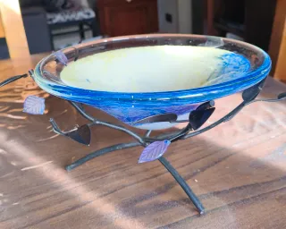 Centrotavola in vetro e ferro decorato