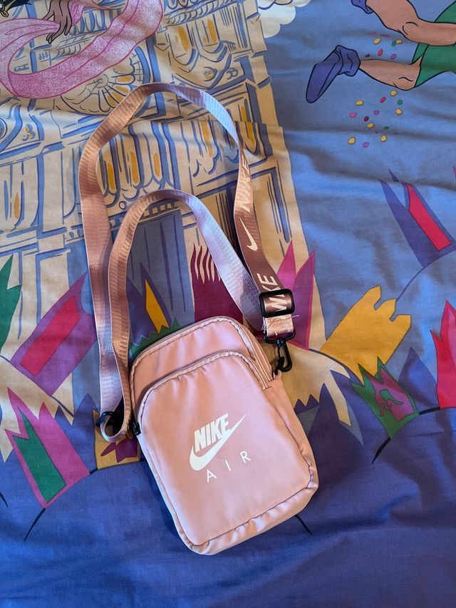 Riñonera Nike rosa
