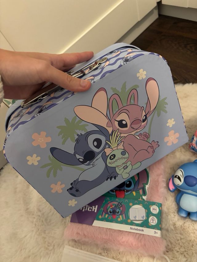 Caja regalo 11 piezas Stitch