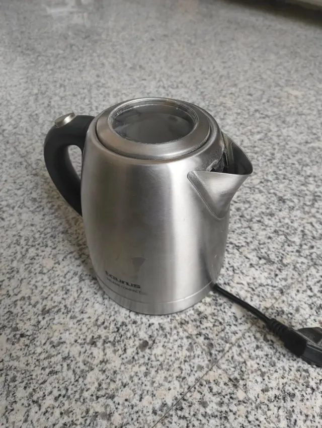 Hervidor Taurus Acero Inoxidable 1L.