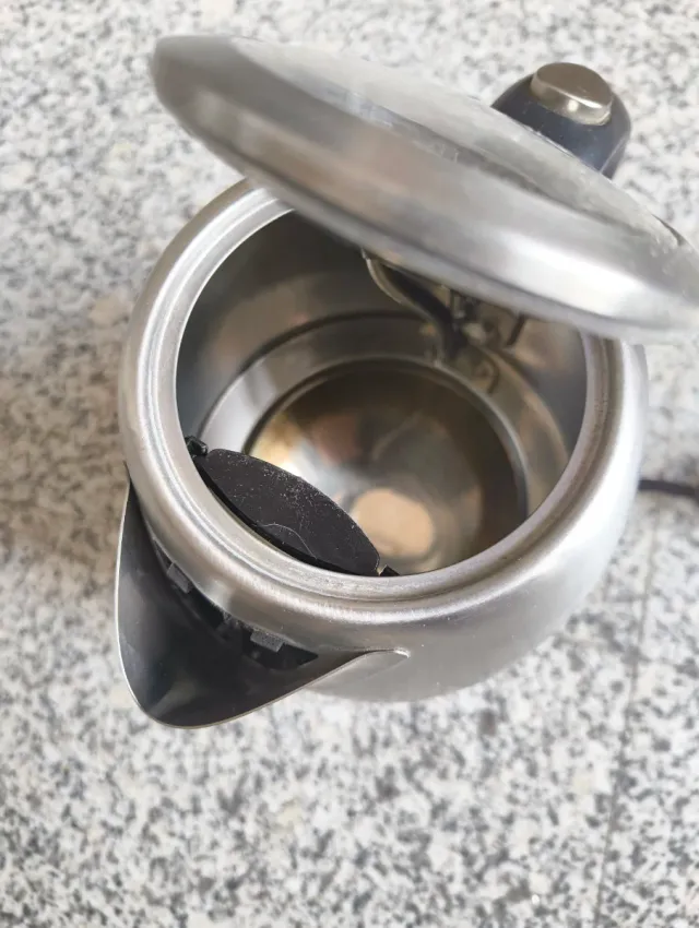 Hervidor Taurus Acero Inoxidable 1L.