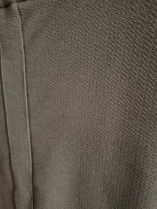 Falda tubo negra con abertura