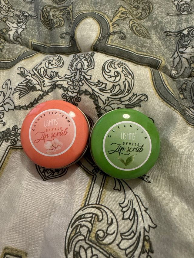 Ushas Scrub Labbra Cherry Blossoms & Green Tea