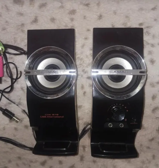 Parlantes CAMAC CMK 876