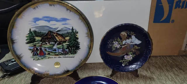 Lote Platos decorativos azules con detalles dorad