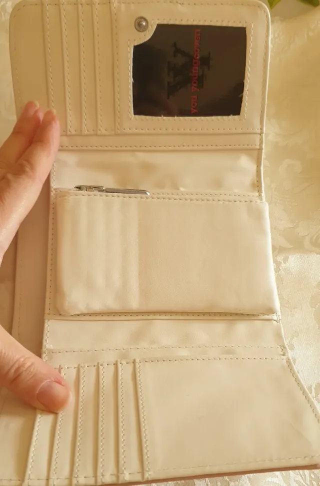 Portafoglio Ycoveri donna beige e rosa