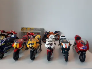Motos MotoGP Escala 1:12 y 1:24