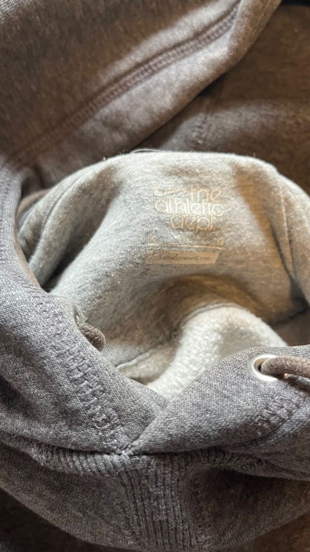 Sudadera Nike Gris con Capucha