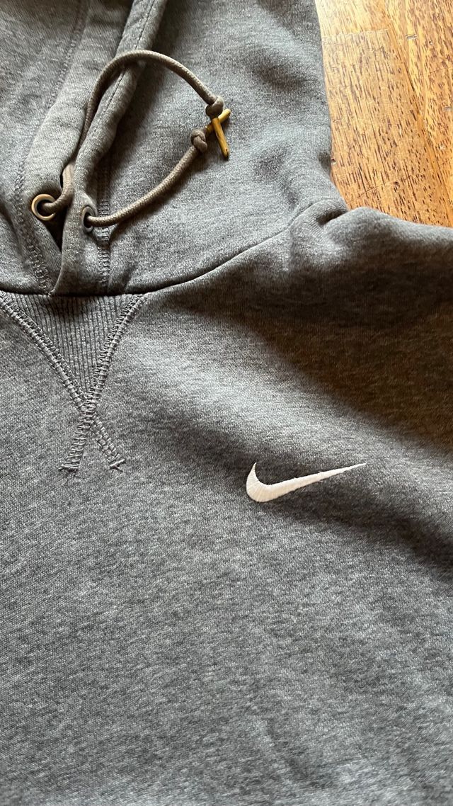 Sudadera Nike Gris con Capucha