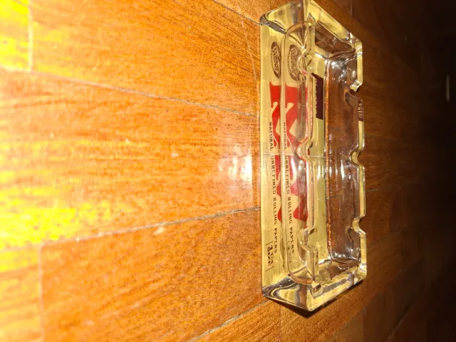 Cenicero de cristal RAW