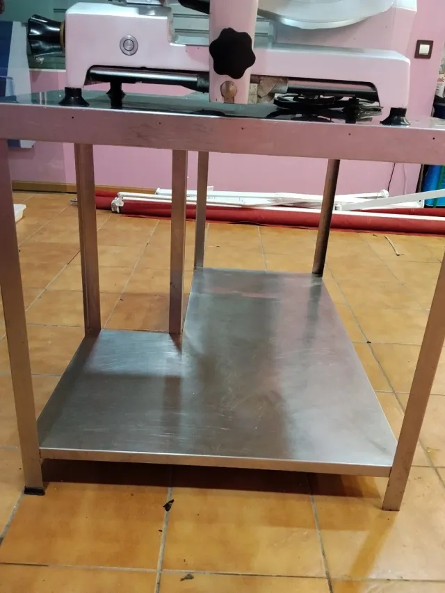 Mesa de acero inoxidable