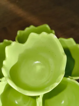 Porta uova in ceramica verde