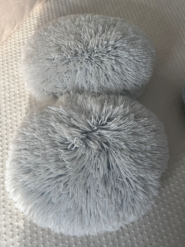 Pack 2 Cojines Redondos Pelo Gris