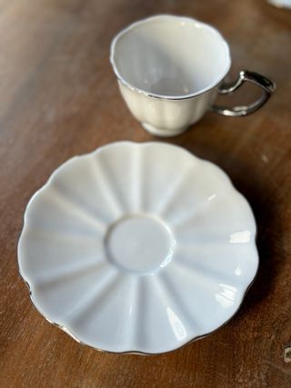 Servizio caffè porcellana bianca con dettagli arge