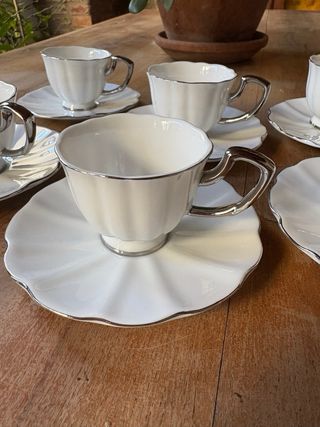 Servizio caffè porcellana bianca con dettagli arge