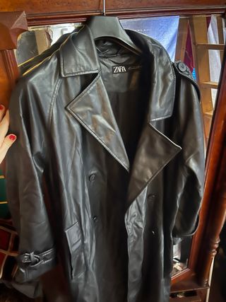Gabardina larga Zara negra