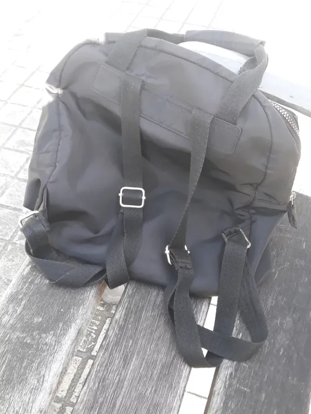 Bolso negro acolchado