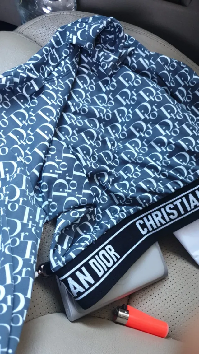 Camiseta Christian Dior Monogram negro blanco.