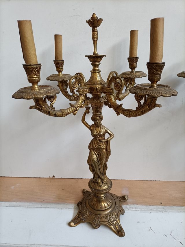 Candelabro de bronce Unidad 75€ los dos 130€