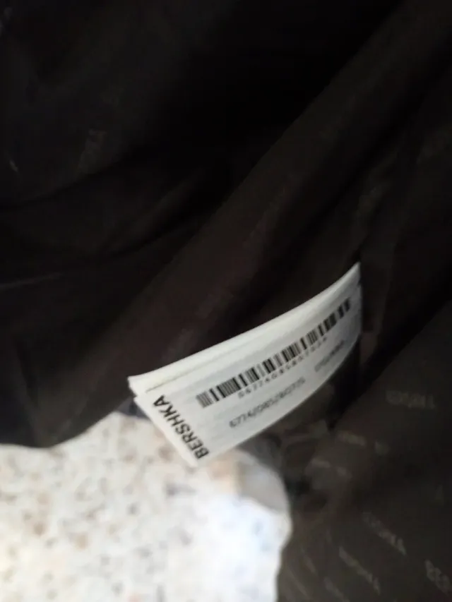 Abrigo acolchado negro nuevo