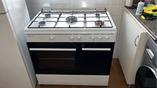 Cocina de gas butano 5 fuegos