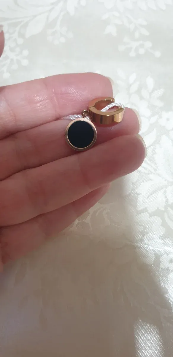 Orecchini MEWO cerchio nero oro