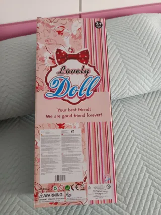 Muñeca Lovely Doll con accesorios