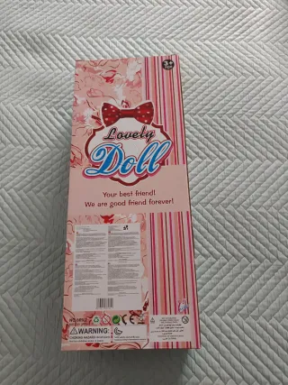 Muñeca Lovely Doll con accesorios