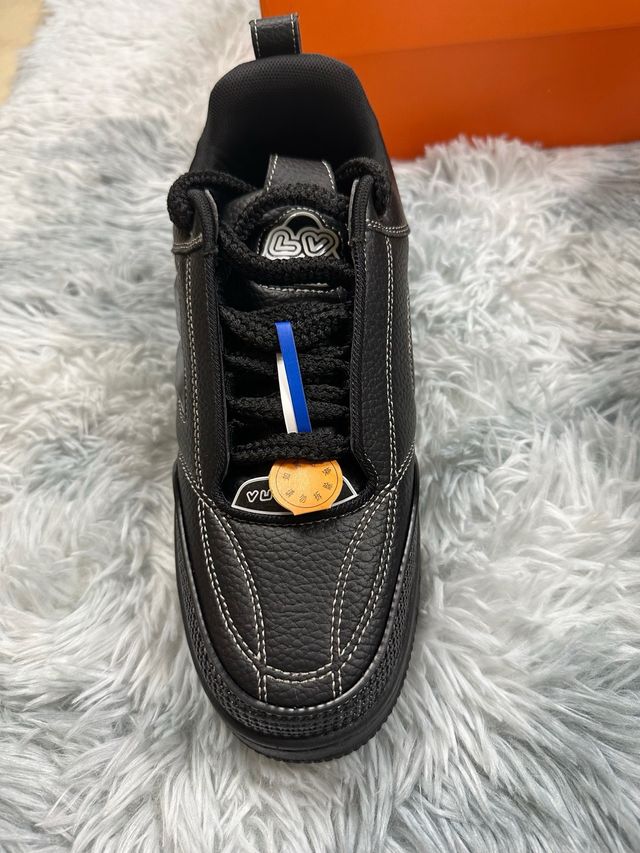 Louis Vuitton Skate Nere