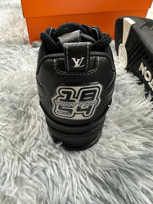 Louis Vuitton Skate Nere