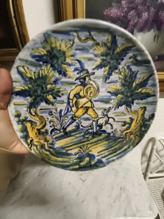 Plato de cerámica Talavera