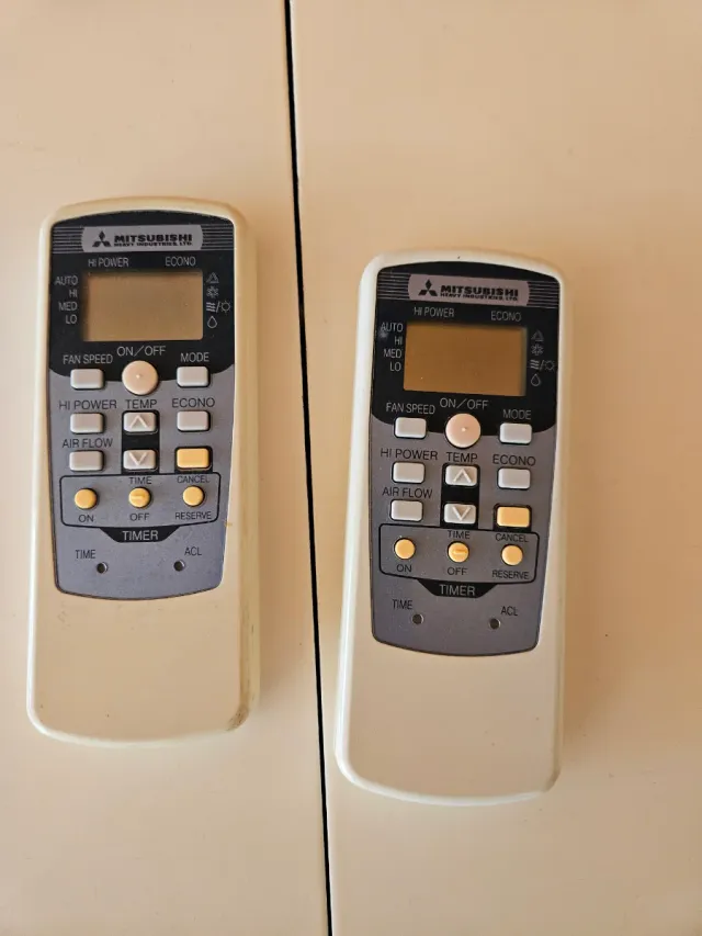 2 Telecomandi Mitsubishi Condizionatore