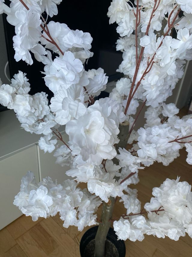 Árbol artificial blanco