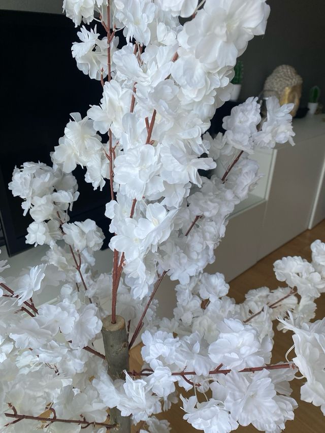 Árbol artificial blanco
