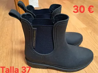 BOTAS DE AGUA TOMMY HILGIGER