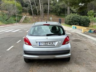 Peugeot 207 2012
