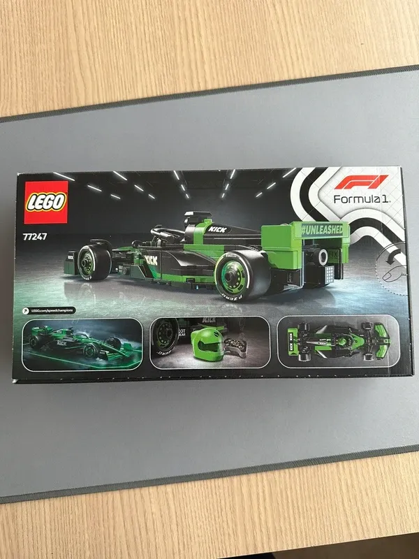 LEGO Speed Champions Sauber F1 Team