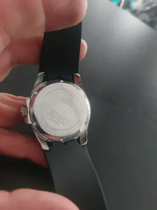 Relógio Guess Preto e Prata para reparar