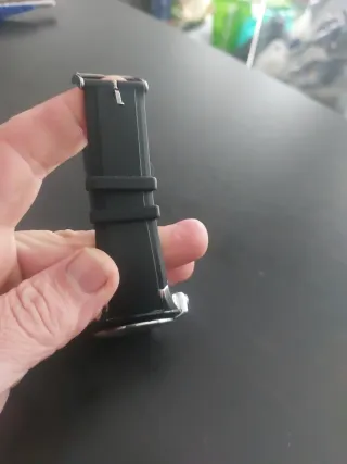 Relógio Guess Preto e Prata para reparar