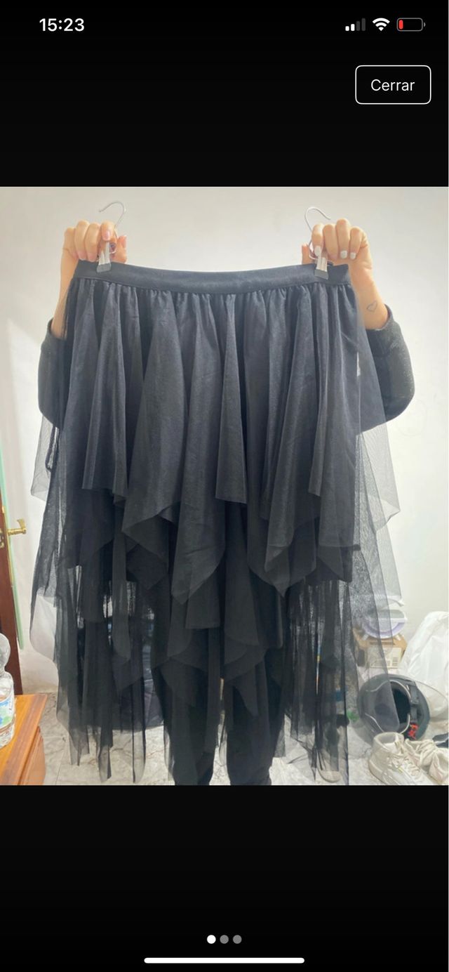 Falda tul negra capas asimétricas T. L