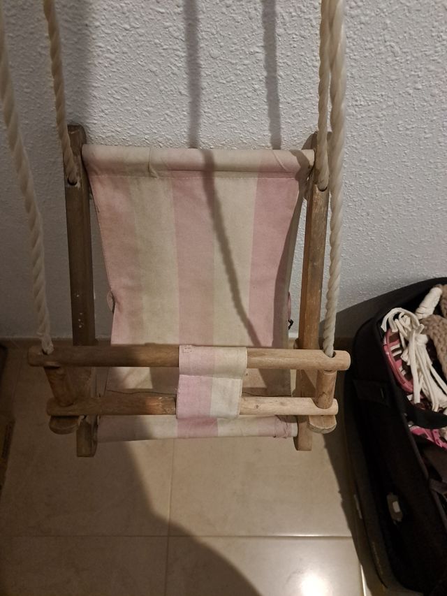 Columpio de tela a rayas rosas