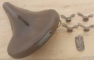 Chapa Peugeot Cirus,sillín Brown 4 palomillas SOVA