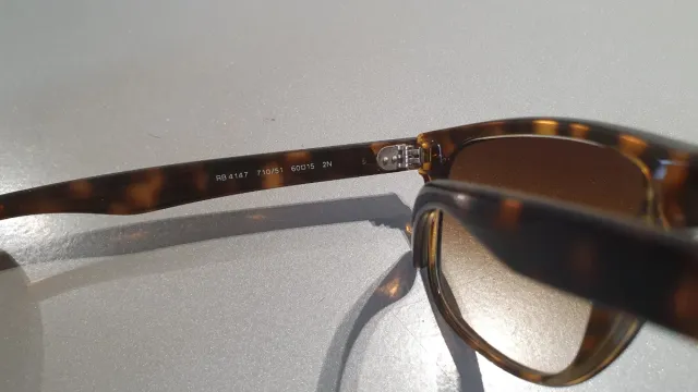 Occhiali da sole Ray-Ban tartarugati