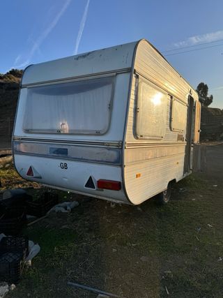 Caravana en buen estado en general