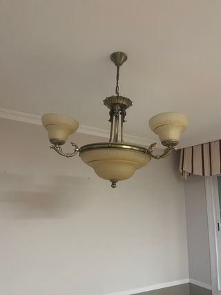 Lámpara de techo colgante dorada